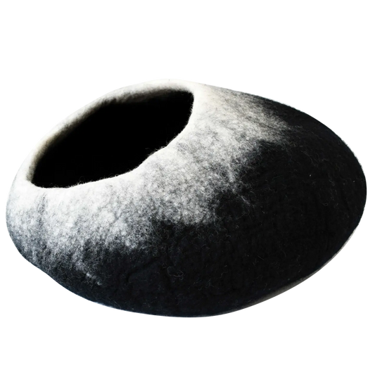 Ombre Wool Pet Cave - Black & White